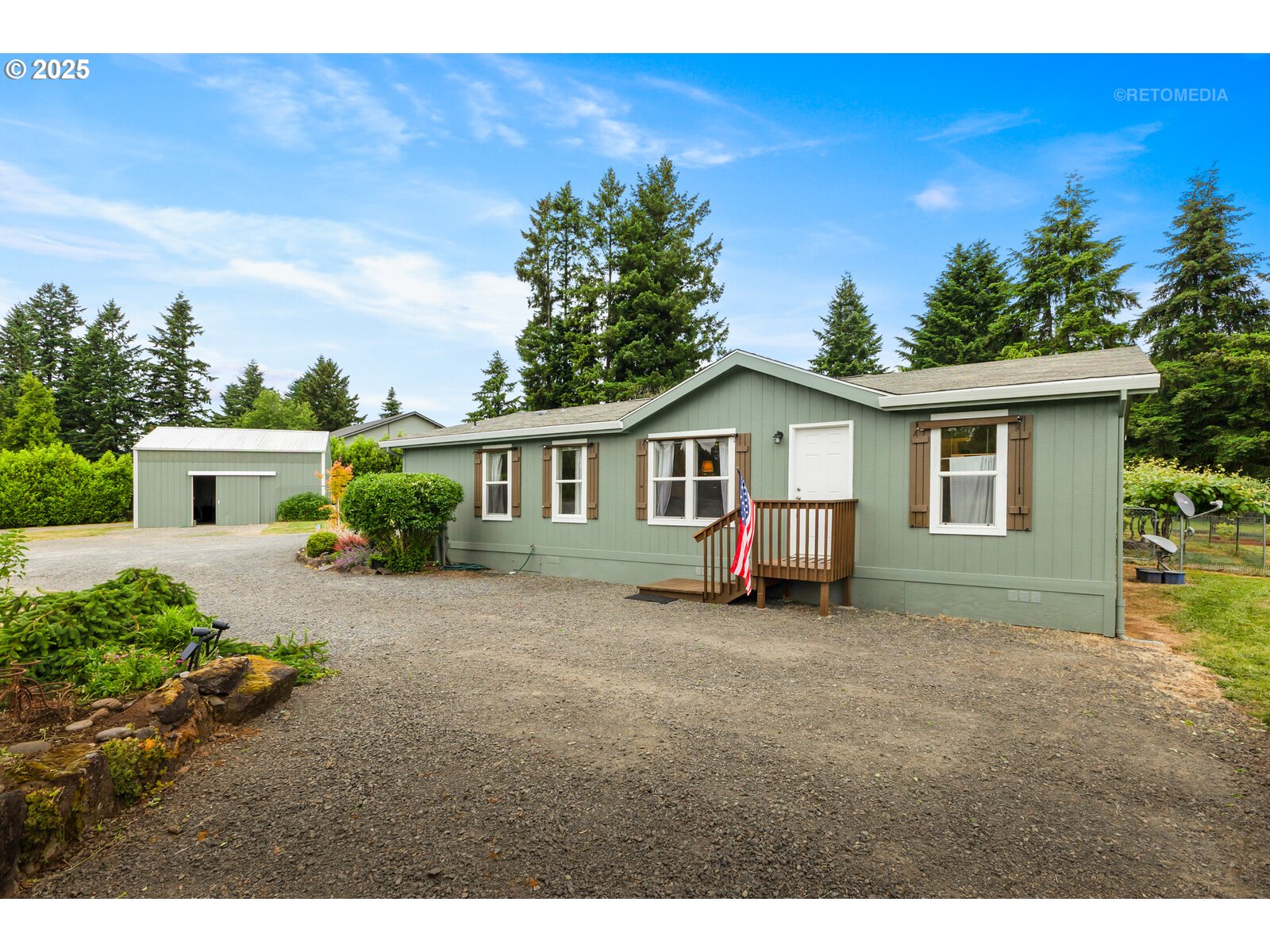 16130 South Ivel Road Beavercreek, OR 97004 - Photo 2 of 45 Gallery Image 2