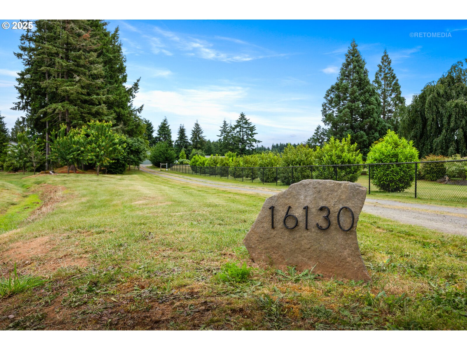 16130 South Ivel Road Beavercreek, OR 97004 - Photo 3 of 45 Gallery Image 3