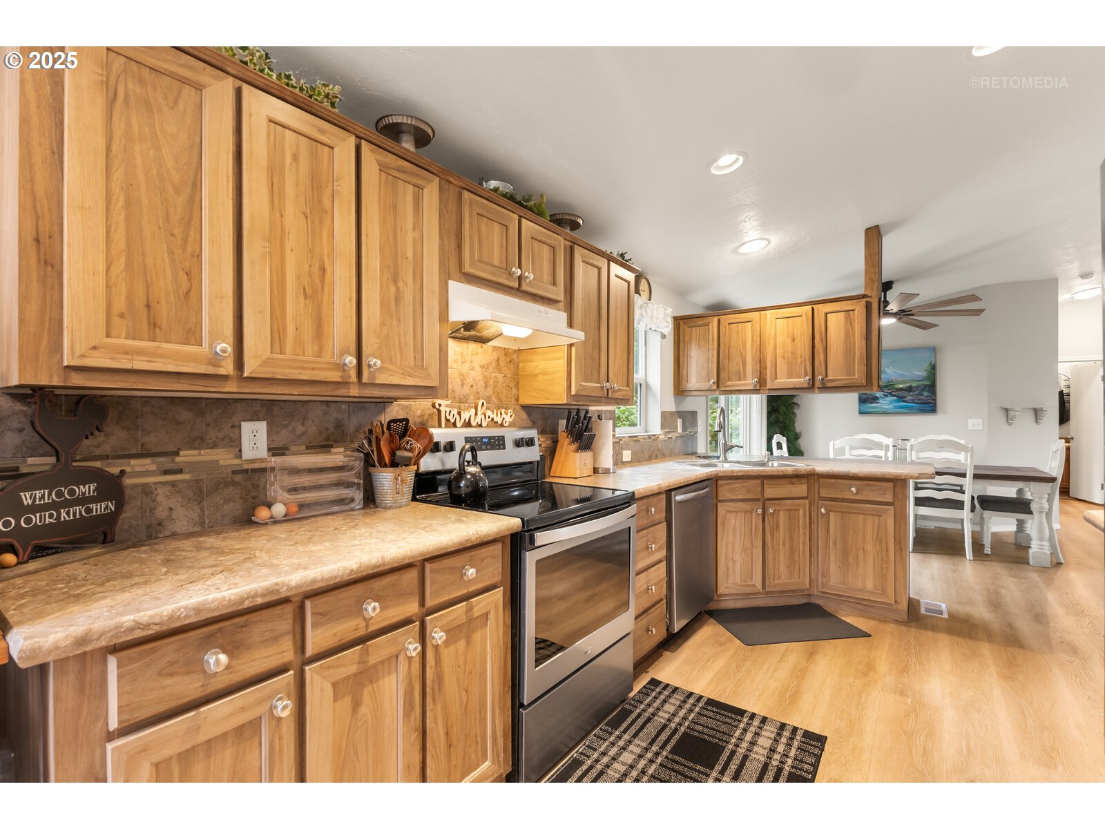 16130 South Ivel Road Beavercreek, OR 97004 - Photo 6 of 45 Gallery Image 6
