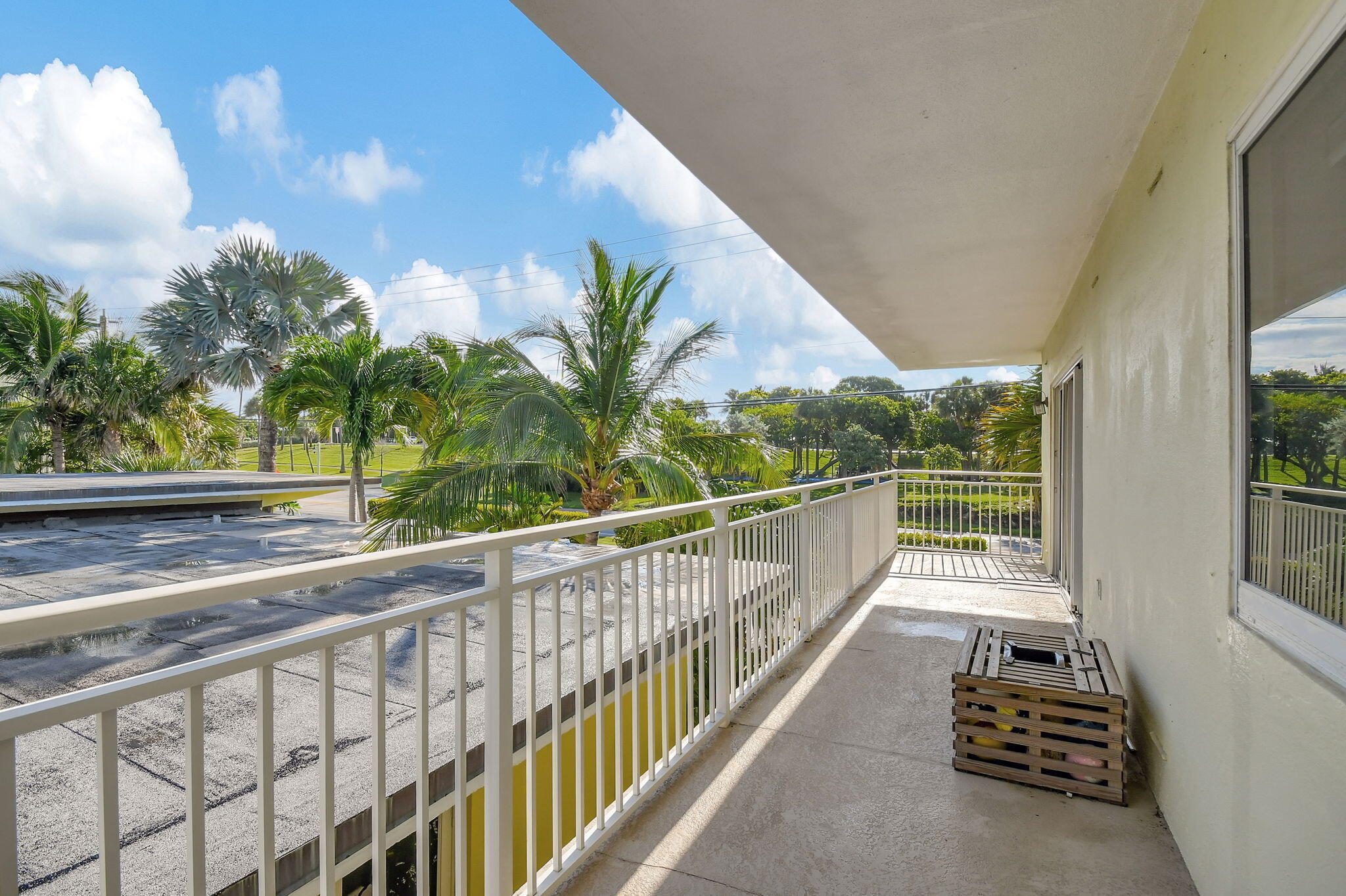 6520 North Ocean Boulevard, Unit 30 Ocean Ridge, FL 33435 - Photo 14 of 28 14-web-or-mls-Apartment (11)