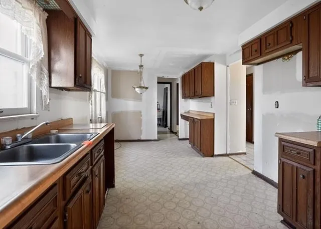 $159,000 | 510 Buckingham Drive, Greensburg, PA 15601