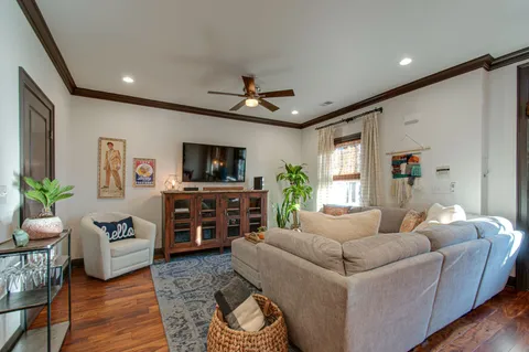 $3,875 | 2110 Acklen Avenue, Unit 102, Nashville, TN 37212