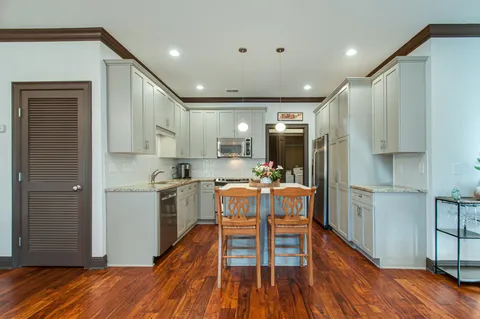 $3,875 | 2110 Acklen Avenue, Unit 102, Nashville, TN 37212