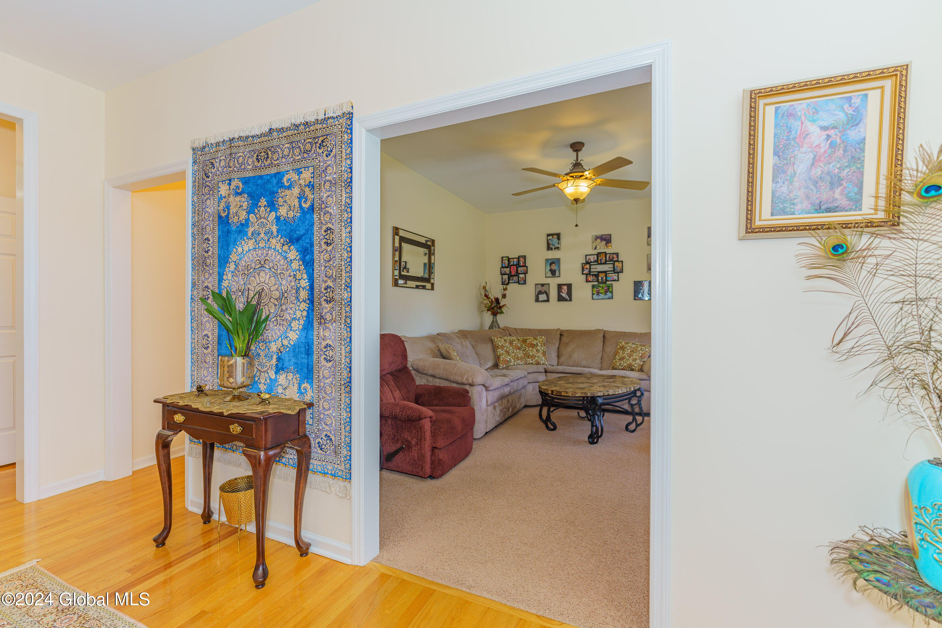 21 Gullane Drive Bethlehem, NY 12159 - Photo 15 of 52 2 Livingroom 1