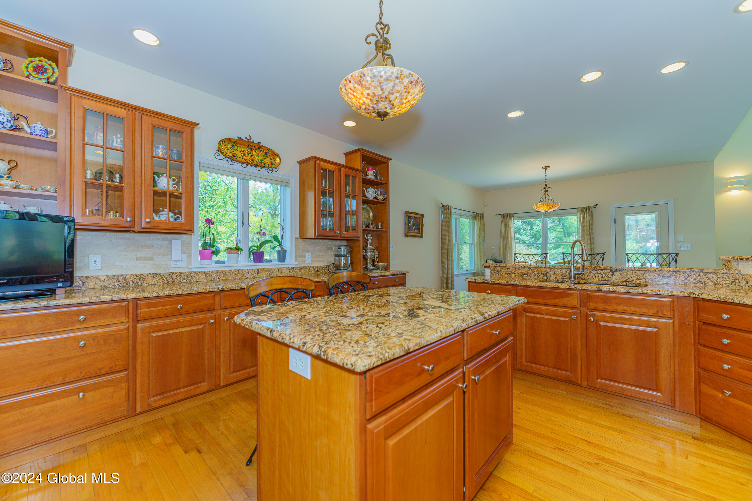 21 Gullane Drive Bethlehem, NY 12159 - Photo 21 of 52 4 Kitchen 3