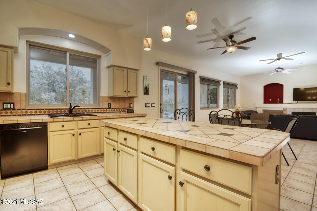 11420 North Sawtooth Road Tucson, AZ 85737 - Photo 13 of 30 Gallery Image 13