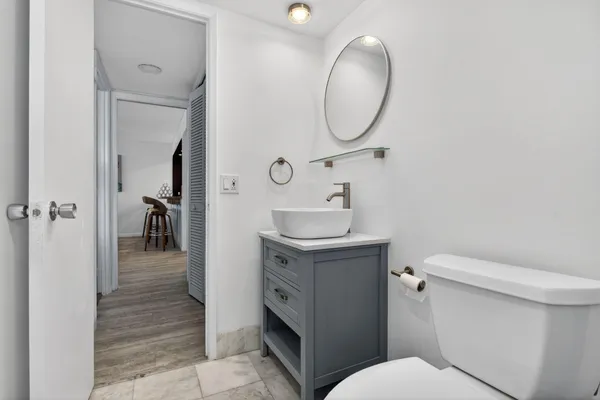 $2,800 | 3960 Oaks Clubhouse Drive, Unit 512, Pompano Beach, FL 33069