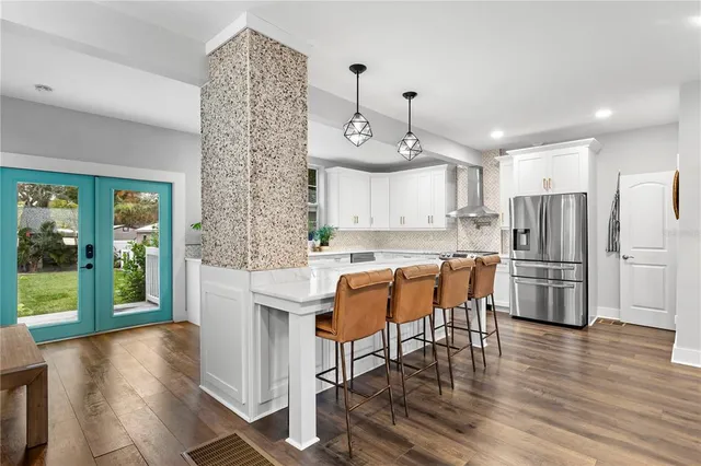 $1,200,000 | 623 1st Avenue North, Safety Harbor, FL 34695