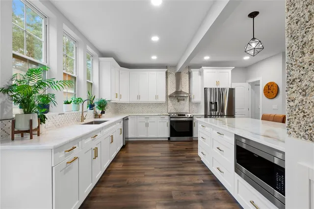 $1,200,000 | 623 1st Avenue North, Safety Harbor, FL 34695