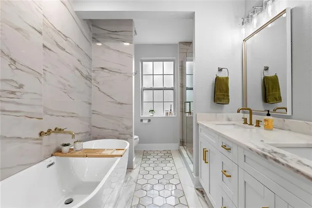 $1,200,000 | 623 1st Avenue North, Safety Harbor, FL 34695