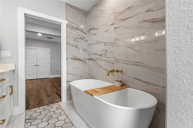 $1,200,000 | 623 1st Avenue North, Safety Harbor, FL 34695