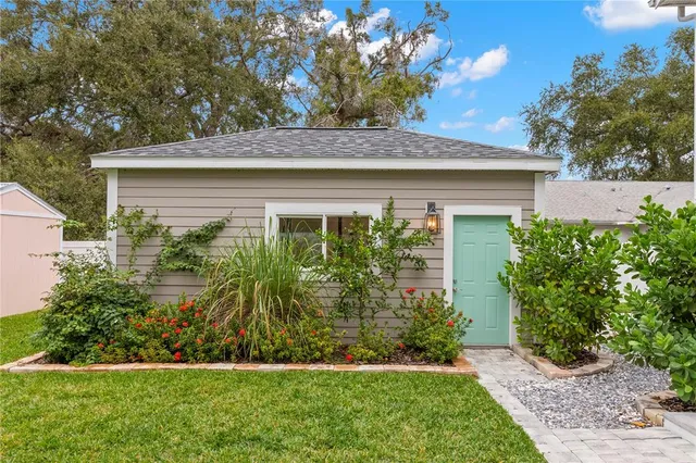 $1,200,000 | 623 1st Avenue North, Safety Harbor, FL 34695