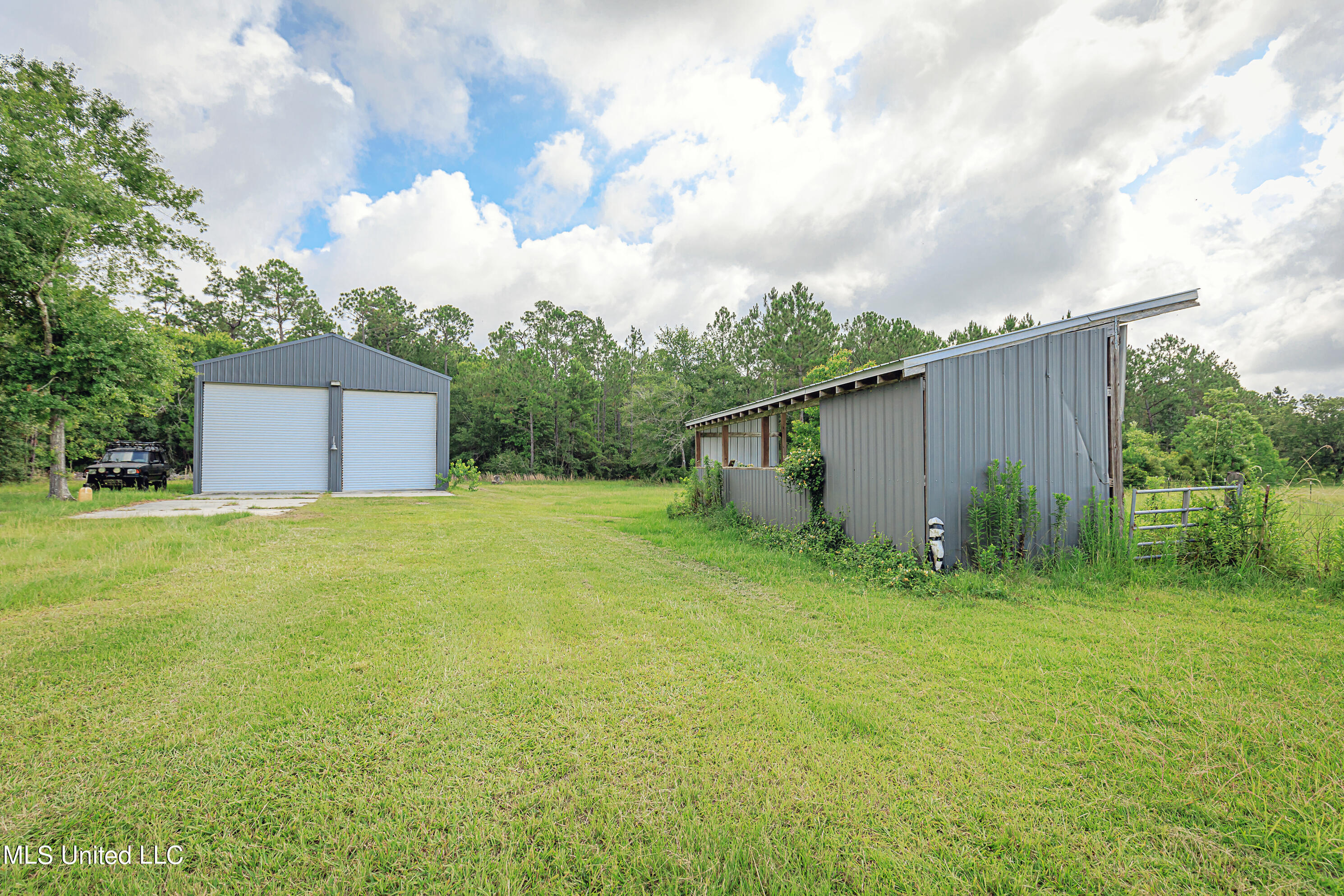 23444 Arcadia Farm Road Pass Christian, MS 39571 - Photo 42 of 78 Workshop/Barn and Stable