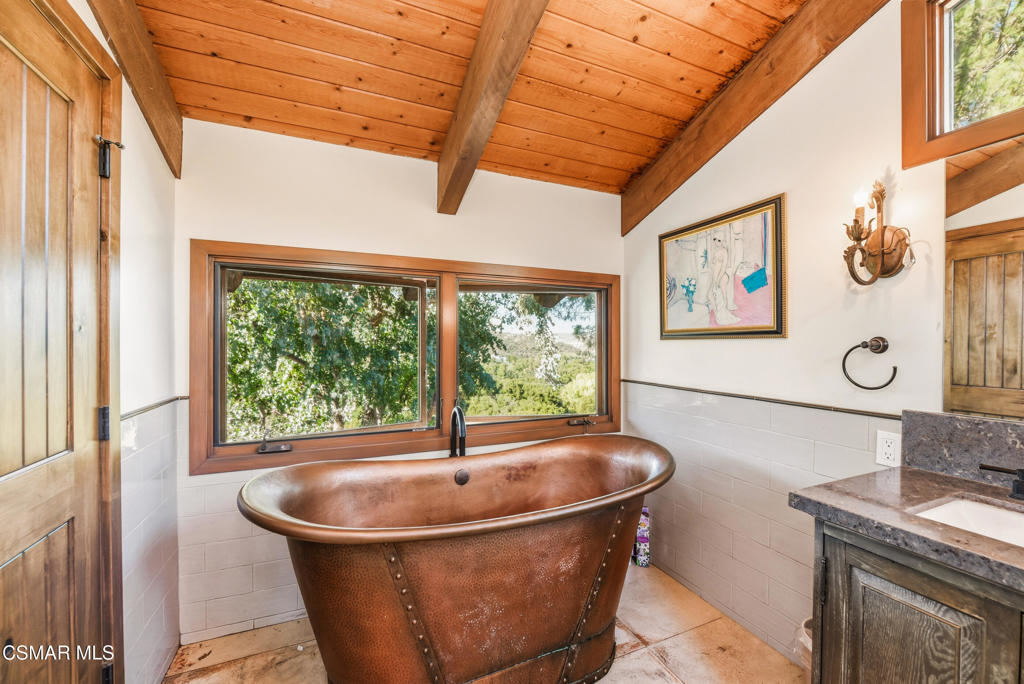 356 East Carlisle Road Thousand Oaks, CA 91361 - Photo 39 of 74