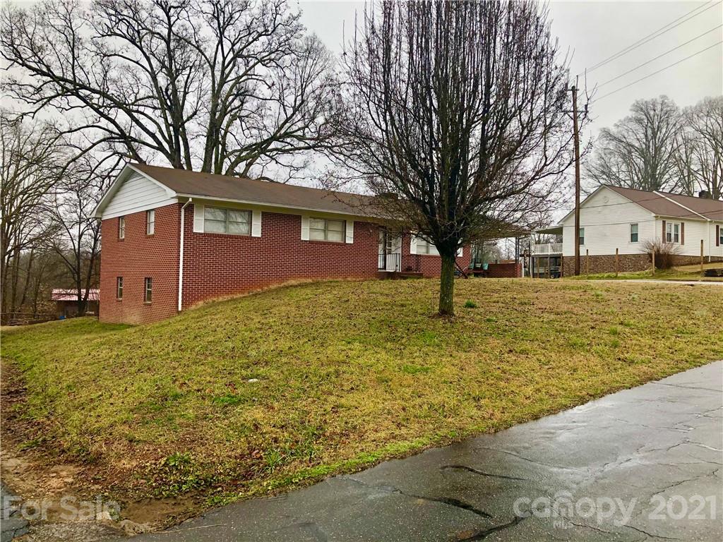 506 Pea Ridge Street Morganton, NC 28655 - Photo 3 of 40 Gallery Image 3
