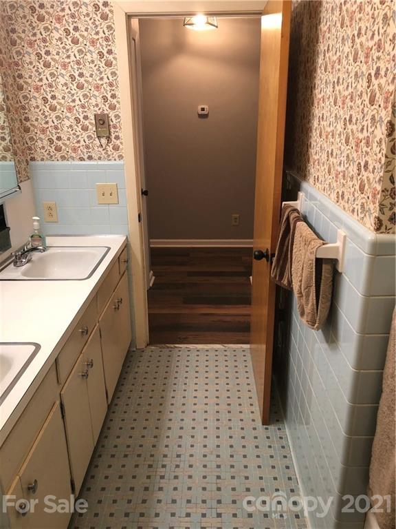 506 Pea Ridge Street Morganton, NC 28655 - Photo 22 of 40 Gallery Image 22