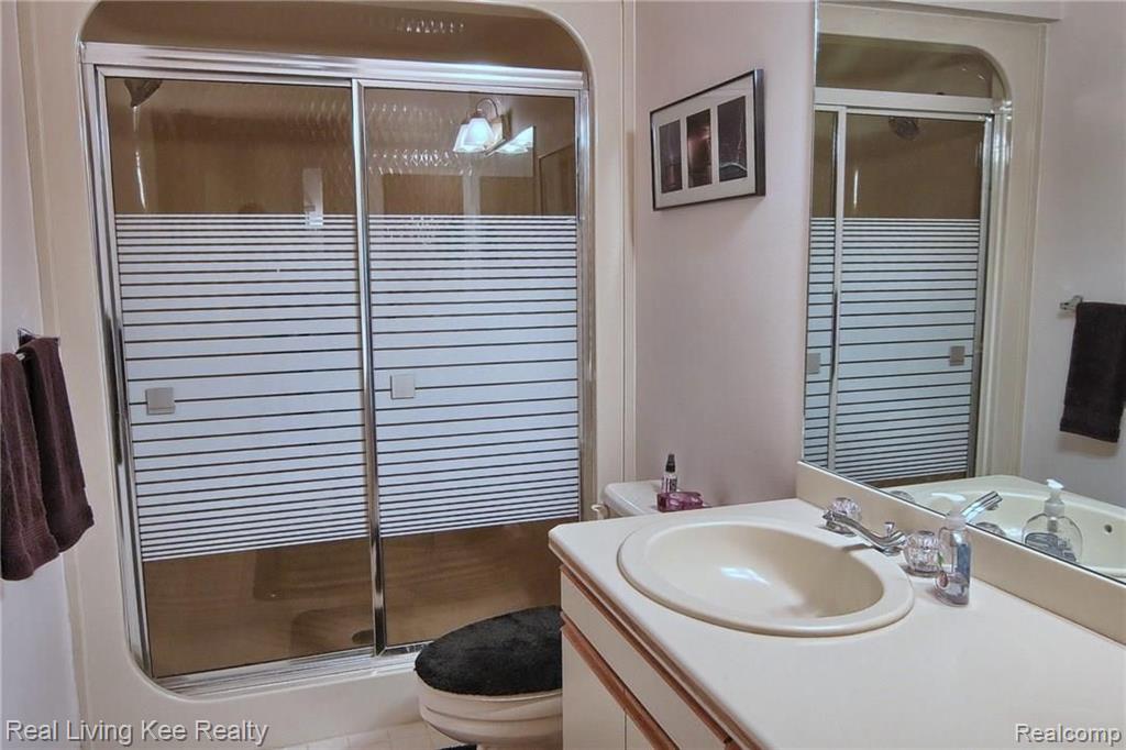 875 Green View Court, Unit 64 Rochester Hills, MI 48307 - Photo 22 of 31