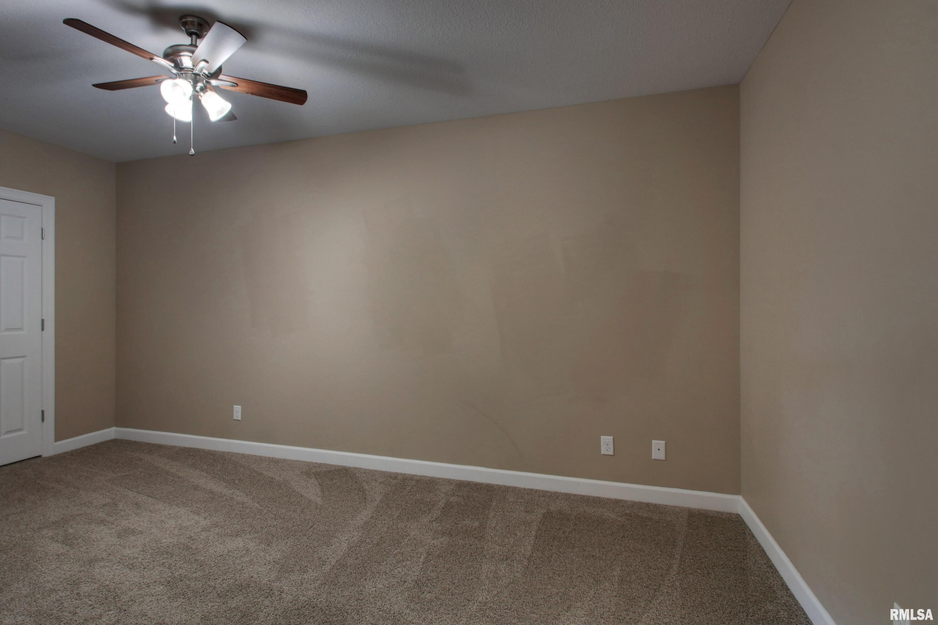 1222 Edinburgh Drive Quincy, IL 62305 - Photo 13 of 25