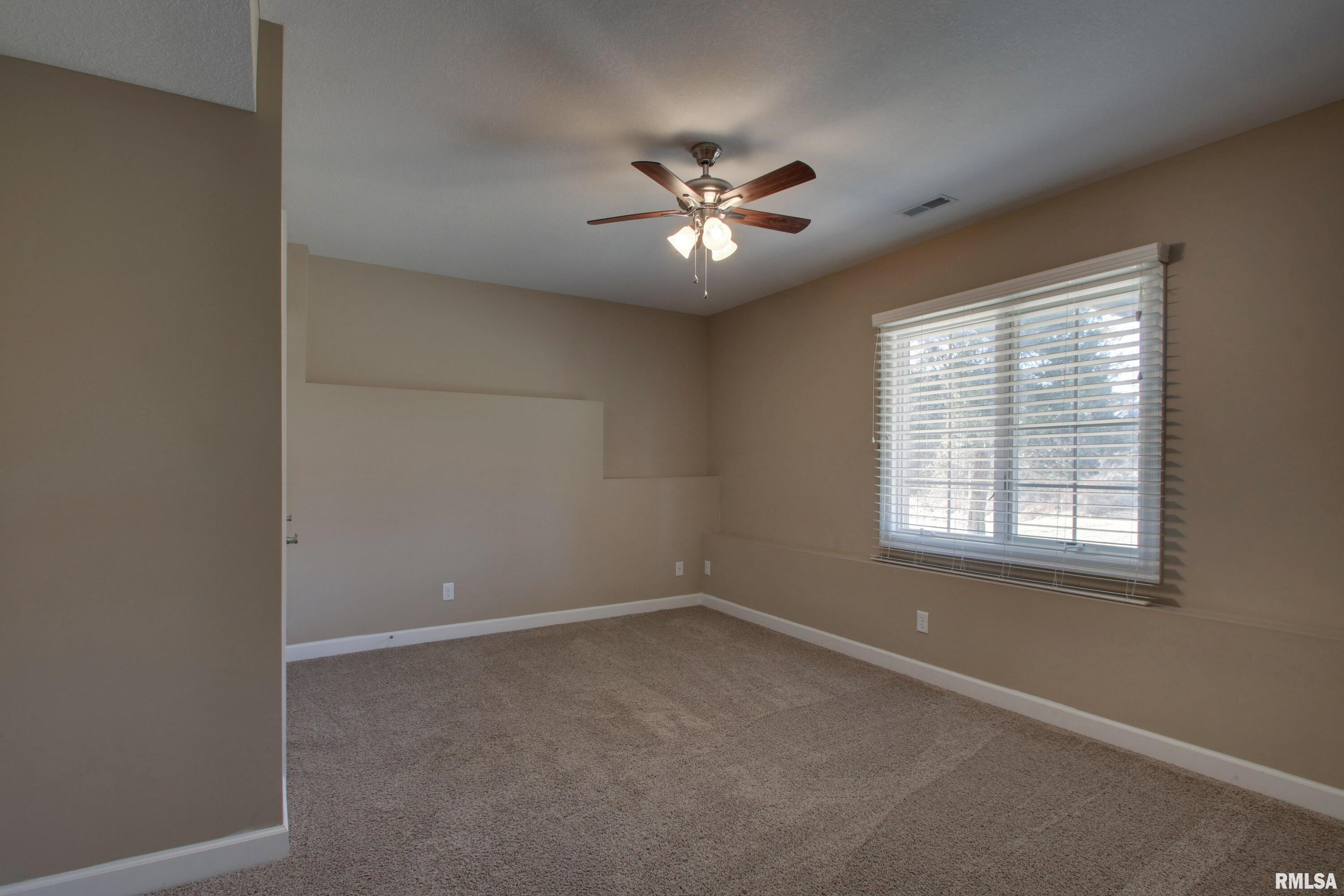 1222 Edinburgh Drive Quincy, IL 62305 - Photo 18 of 25