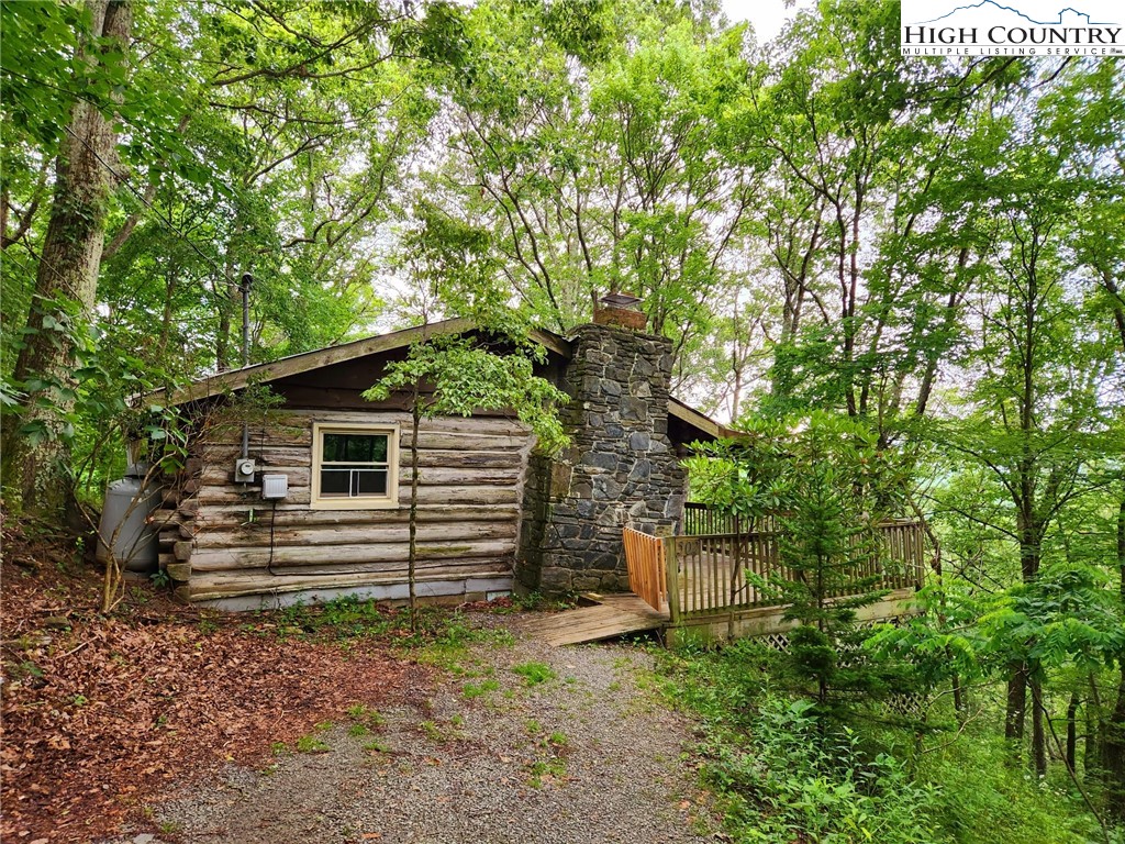 502 Lynn Hill Road Boone, NC 28607 - Photo 4 of 25 Gallery Image 4