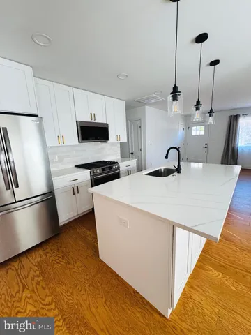 $2,850 | 14332 Belleville Avenue, Woodbridge, VA 22193