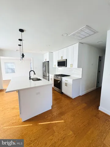 $2,850 | 14332 Belleville Avenue, Woodbridge, VA 22193