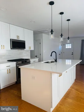 $2,850 | 14332 Belleville Avenue, Woodbridge, VA 22193