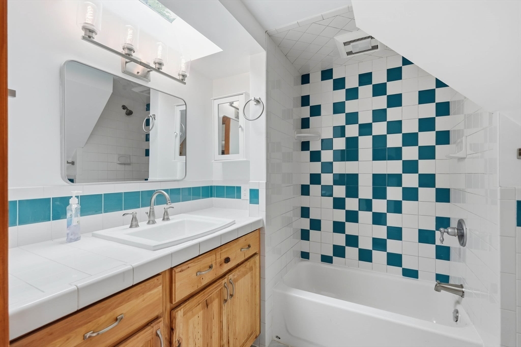216 Crest Avenue Revere, MA 02151 - Photo 15 of 31 Gallery Image 15