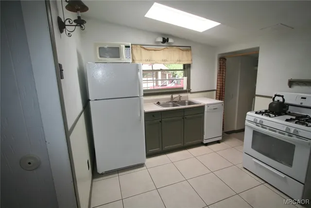 $1,500 | 1004 Canyon Road, Unit 2, Fawnskin, CA 92333