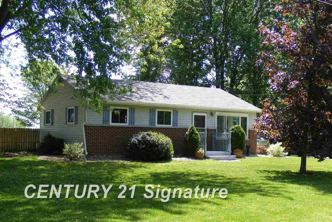 5560 McGrandy Road Bridgeport, MI 48722 - Photo 1 of 15
