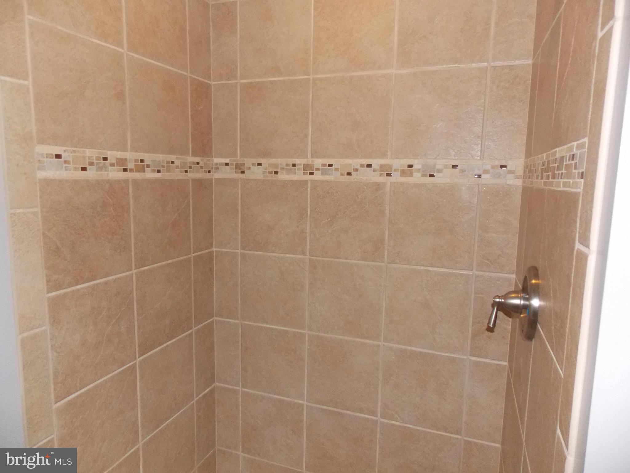 2911 Willoughby Road Baltimore, MD 21234 - Photo 11 of 30 Bath