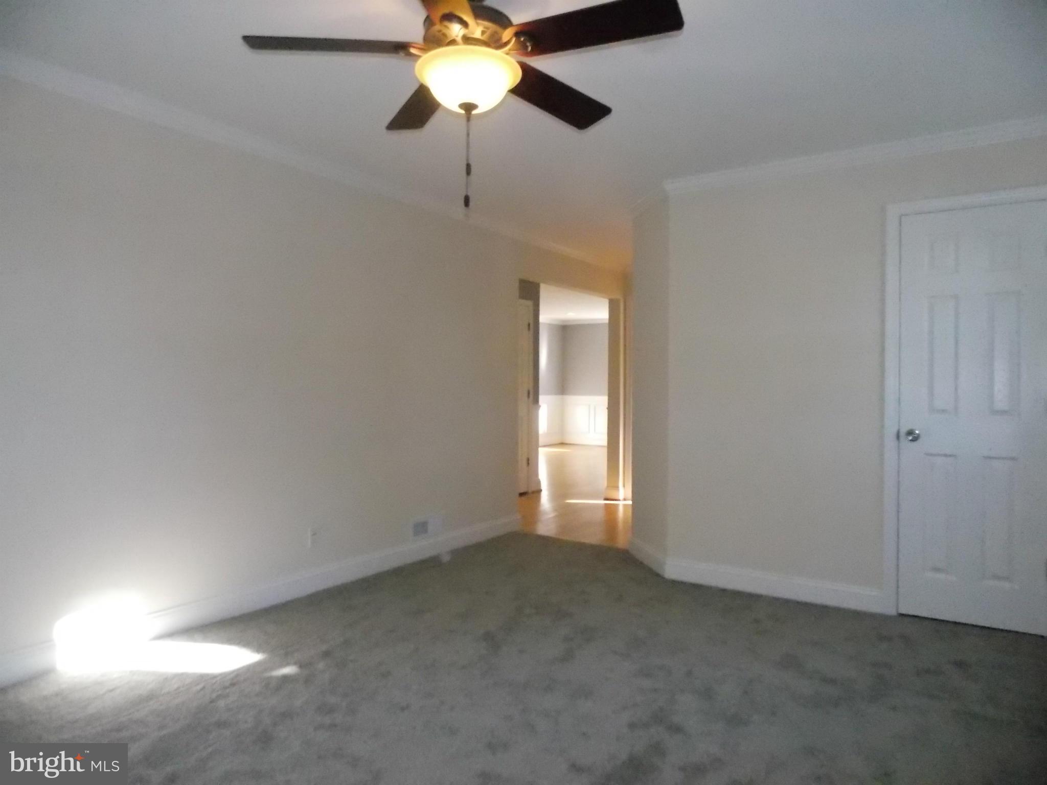 2911 Willoughby Road Baltimore, MD 21234 - Photo 14 of 30 Family Room