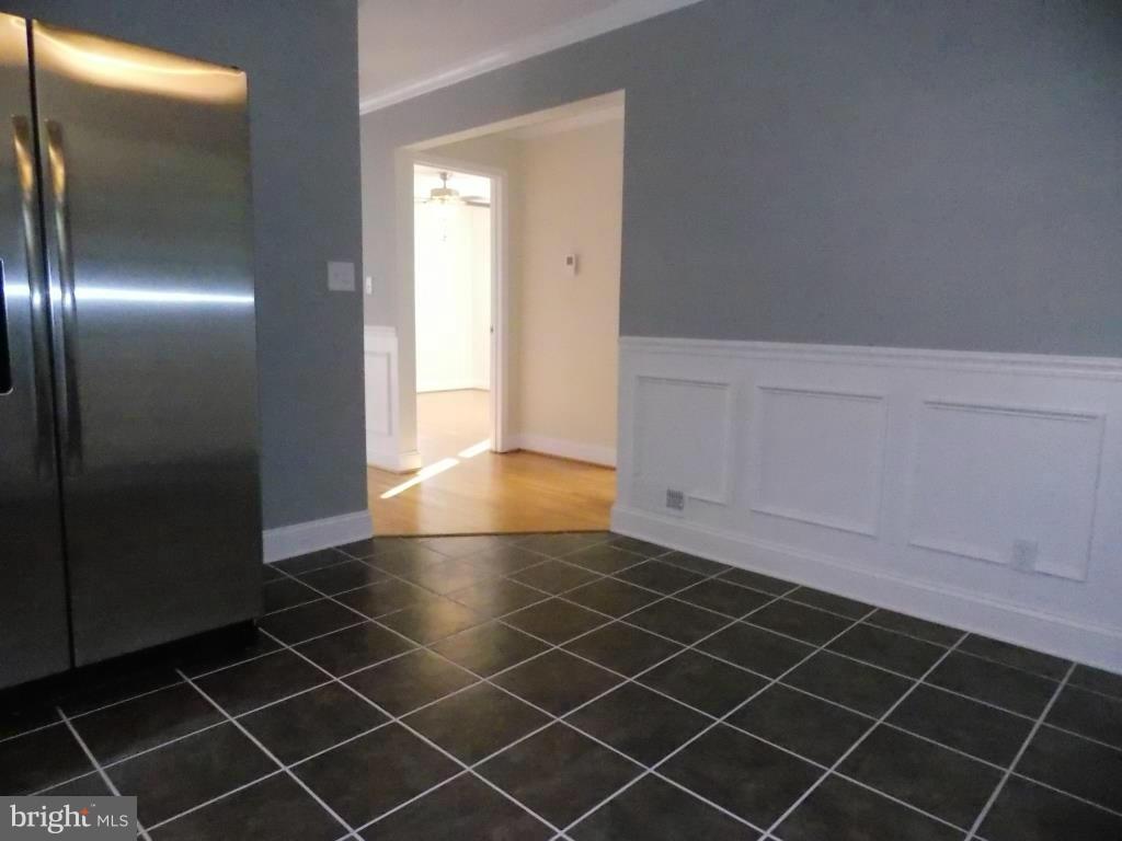 2911 Willoughby Road Baltimore, MD 21234 - Photo 7 of 30 Kitchen