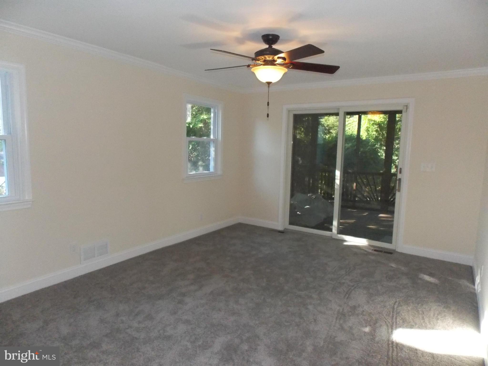 2911 Willoughby Road Baltimore, MD 21234 - Photo 10 of 30 Family Room