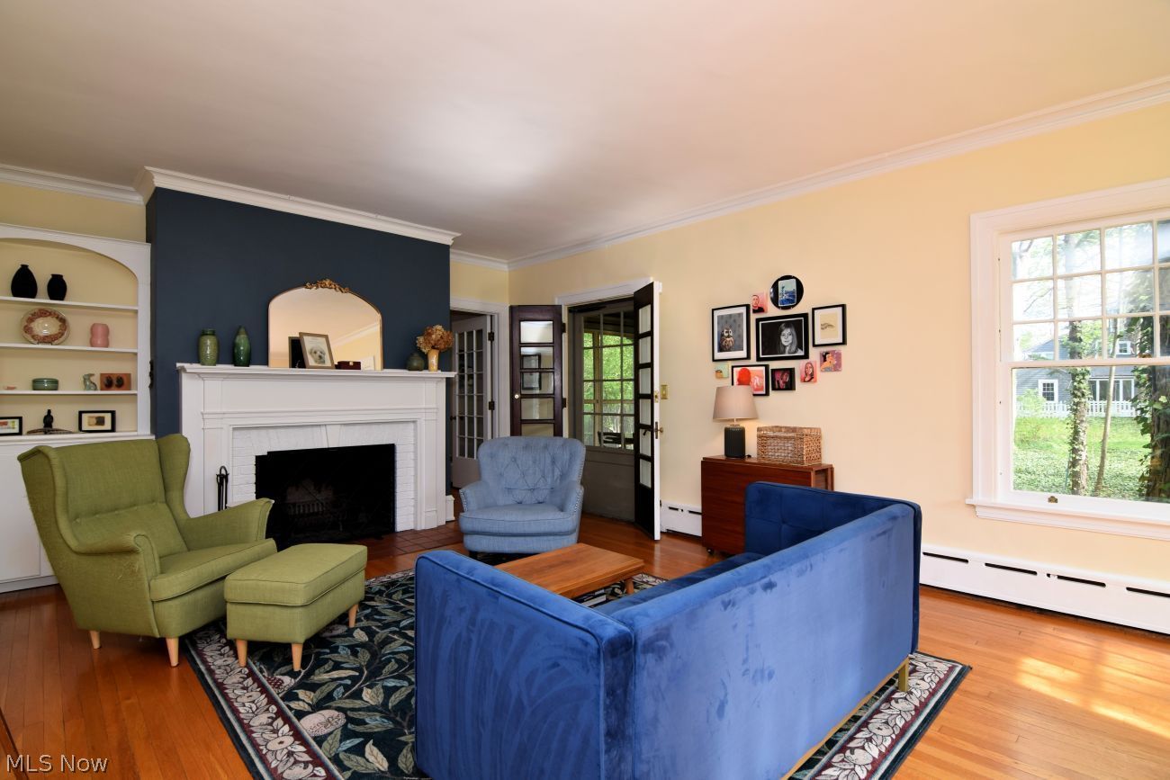 2868 Lee Road Cleveland, OH 44120 - Photo 11 of 35 Living Room