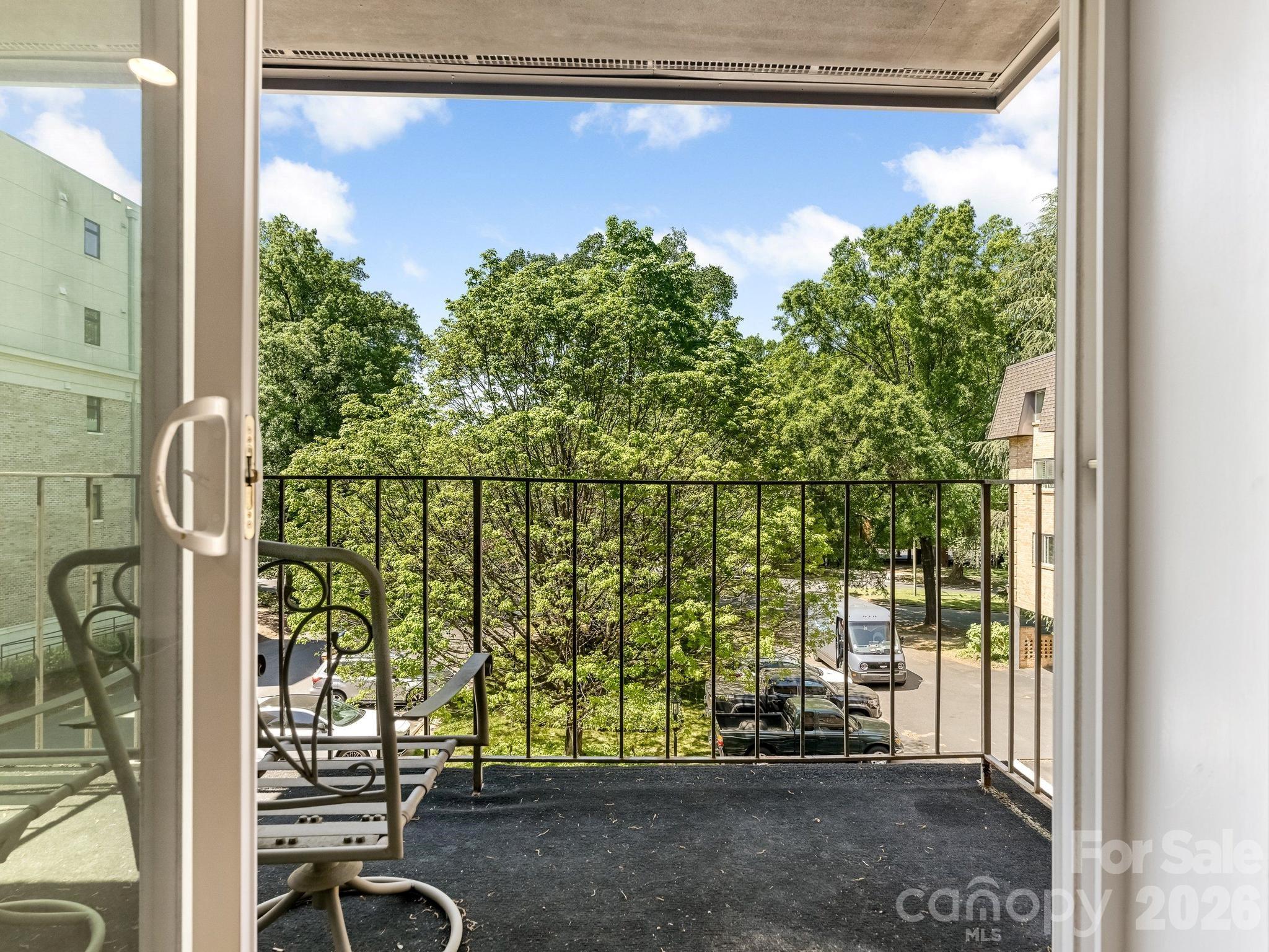1323 Queens Road, Unit 309 Charlotte, NC 28207 - Photo 11 of 18 Gallery Image 11