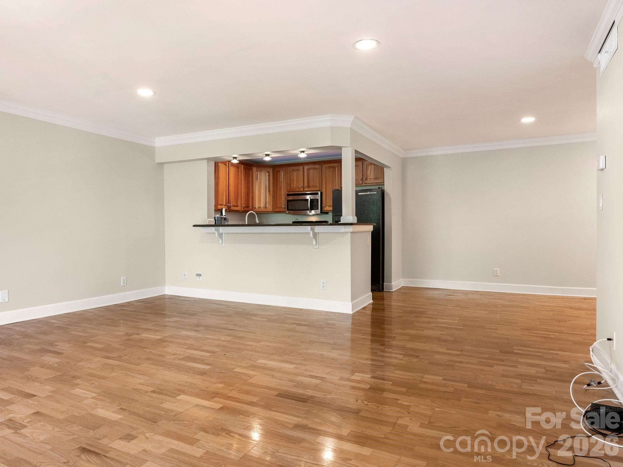 1323 Queens Road, Unit 309 Charlotte, NC 28207 - Photo 9 of 18 Gallery Image 9
