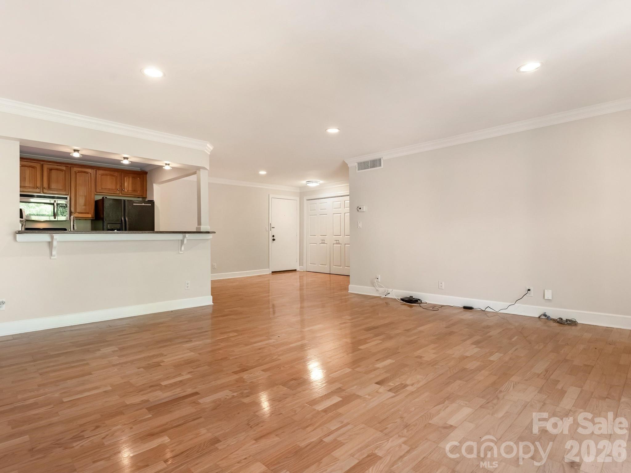 1323 Queens Road, Unit 309 Charlotte, NC 28207 - Photo 10 of 18 Gallery Image 10