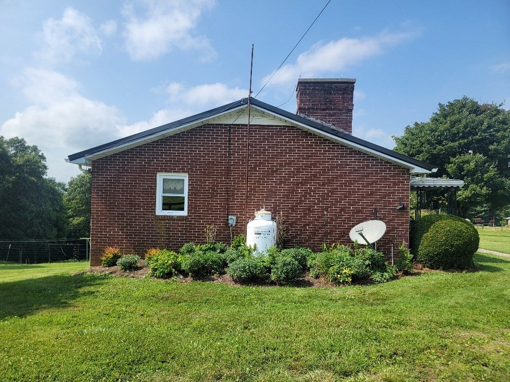 6264 Joy Ranch Road Woodlawn, VA 24381 - Photo 17 of 21 Gallery Image 17