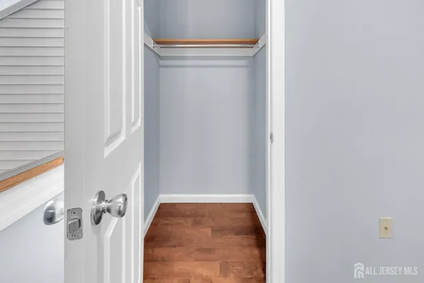 $395,000 | 17 D Loeser Avenue, Somerville, NJ 08876