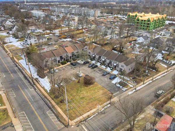 $395,000 | 17 D Loeser Avenue, Somerville, NJ 08876