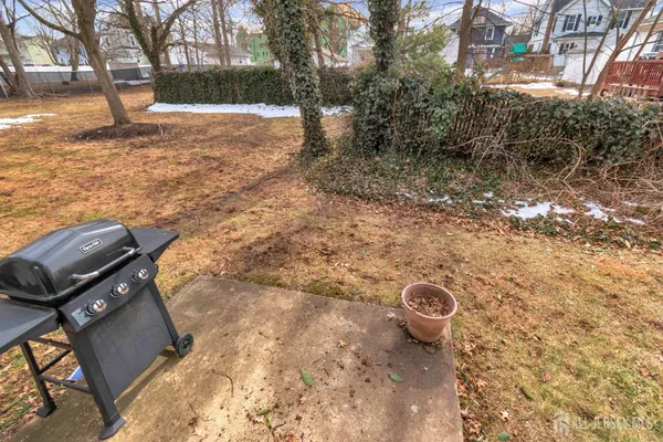 $395,000 | 17 D Loeser Avenue, Somerville, NJ 08876