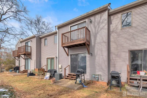 $395,000 | 17 D Loeser Avenue, Somerville, NJ 08876