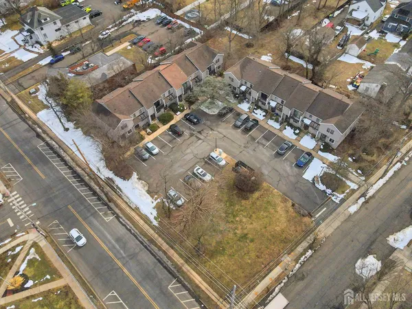 $395,000 | 17 D Loeser Avenue, Somerville, NJ 08876