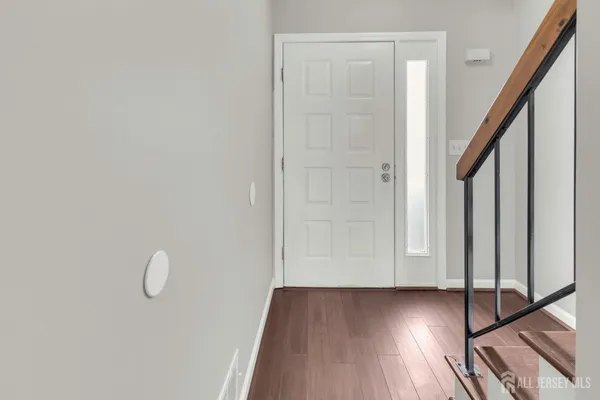 $395,000 | 17 D Loeser Avenue, Somerville, NJ 08876
