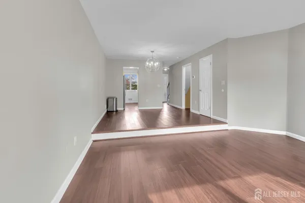 $395,000 | 17 D Loeser Avenue, Somerville, NJ 08876