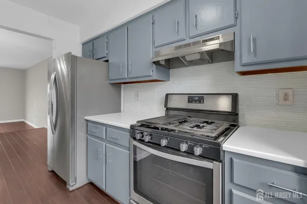 $395,000 | 17 D Loeser Avenue, Somerville, NJ 08876