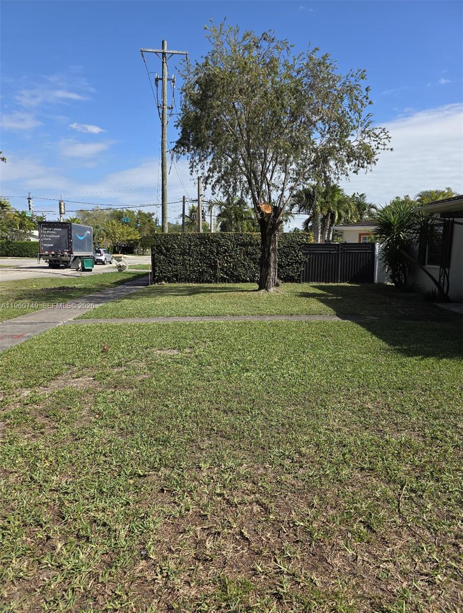 6710 Southwest 48th Street Miami, FL 33155 - Photo 2 of 40