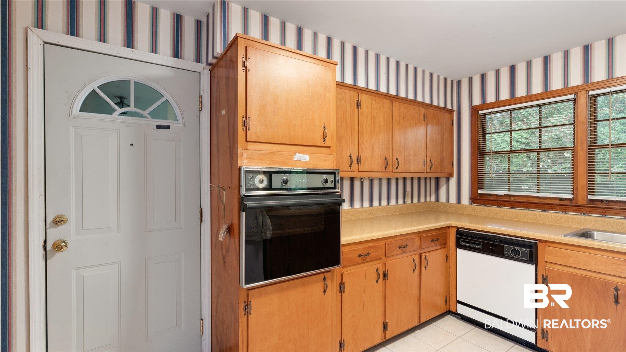 434 Azalea Road Mobile, AL 36609 - Photo 5 of 19