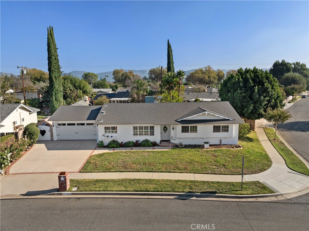 3008 Cisco Court Simi Valley, CA 93063 - Photo 14 of 34 Corner lot! Such nice curb appeal